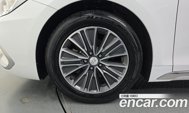 Hyundai Grandeur Hybrid (IG) Exclusive Special 2019 — фото 5