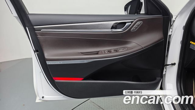 Hyundai Grandeur Hybrid (IG) Exclusive Special 2019 — фото 24