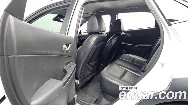 Hyundai Kona Electric Premium 2020 — фото 11