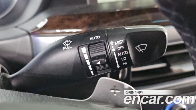 Genesis G90 3.8 AWD Luxury 2019 — фото 31