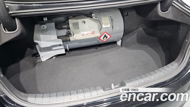 Hyundai Grandeur (IG) 3.0 LPi Modern (Rental Car) 2018 — фото 30