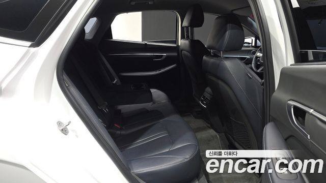 Hyundai Sonata The Edge (DN8) 1.6 Turbo Exclusive 2024 — фото 12