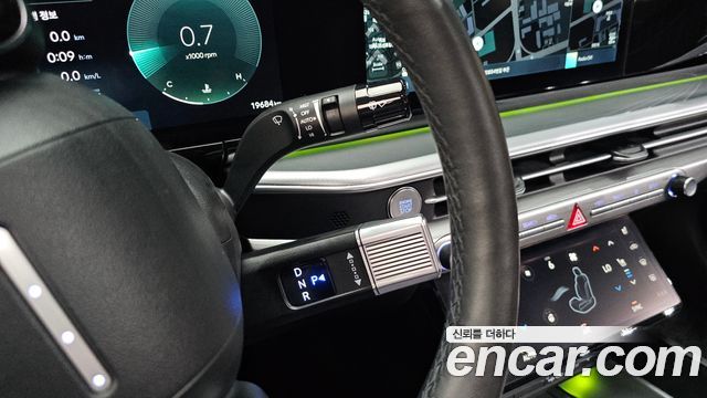 Hyundai Grandeur (GN7) 2,5 Gasoline 2WD Premium 2023 — фото 9