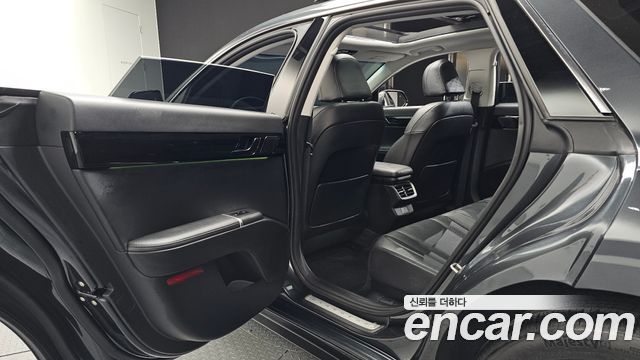 Hyundai Grandeur (GN7) 2,5 Gasoline 2WD Premium 2023 — фото 12