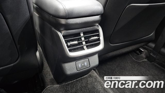 Hyundai Grandeur (GN7) 2,5 Gasoline 2WD Premium 2023 — фото 37