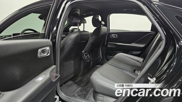 Hyundai Ioniq 6 Long Range Exclusive + 2023 — фото 11