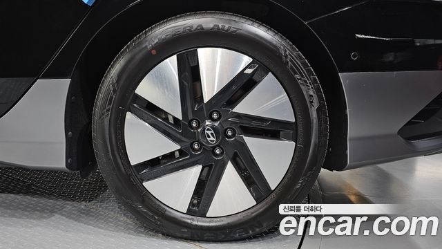 Hyundai Ioniq 6 Long Range Exclusive + 2023 — фото 21