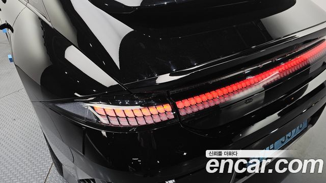 Hyundai Ioniq 6 Long Range Exclusive + 2023 — фото 23