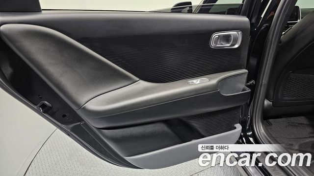 Hyundai Ioniq 6 Long Range Exclusive + 2023 — фото 25