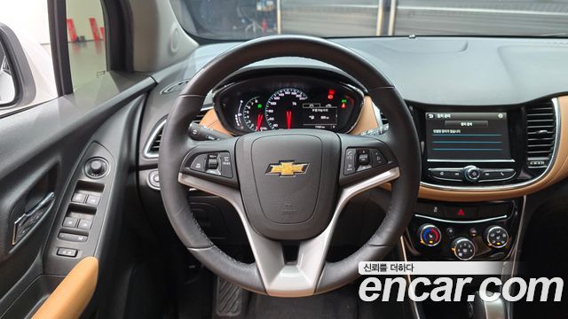 Chevrolet Trax 1.4 Premier 2018 — фото 17