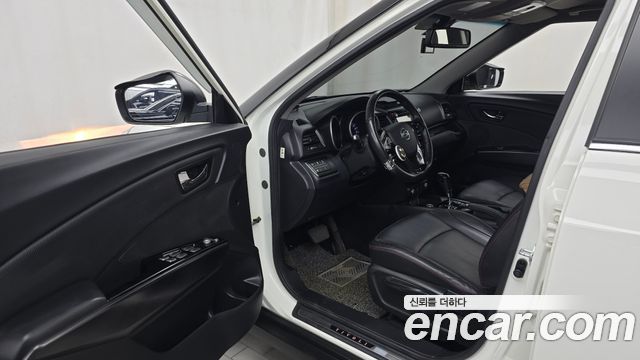 KG Mobility (SsangYong) Tivoli Air Diesel IX 4WD 2017 — фото 10