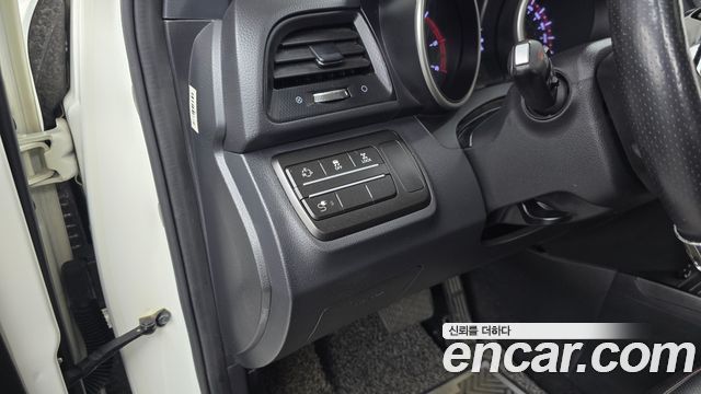 KG Mobility (SsangYong) Tivoli Air Diesel IX 4WD 2017 — фото 20