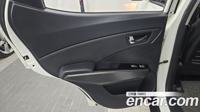 KG Mobility (SsangYong) Tivoli Air Diesel IX 4WD 2017 — фото 25