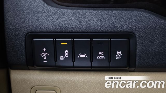 Kia Carnival 7-Seater Limousine President 2020 — фото 12