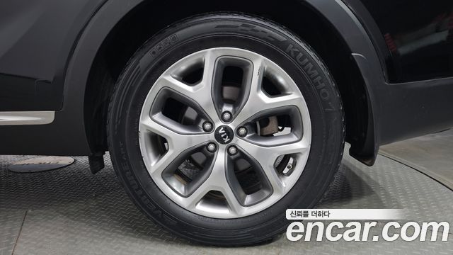 Kia Sorento Diesel 2.0 2WD Prestige 2015 — фото 21