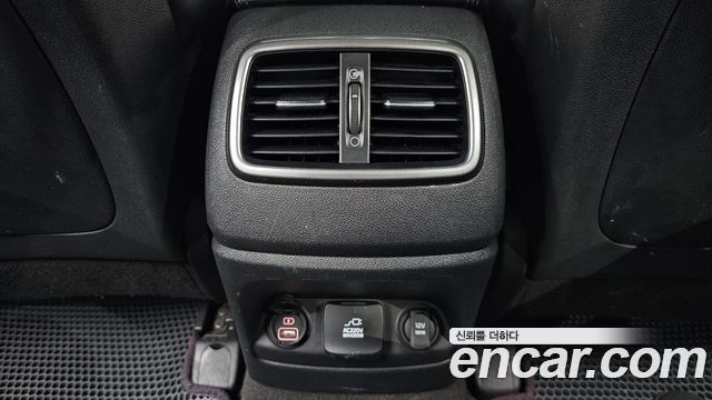 Kia Sorento Diesel 2.0 2WD Prestige 2015 — фото 28