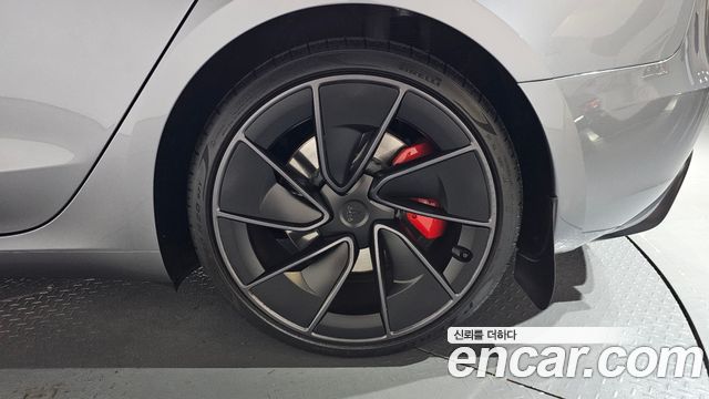 Tesla Model 3 Performance AWD 2026 — фото 21