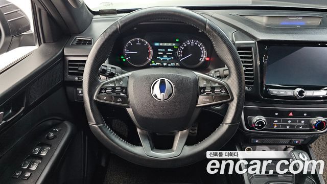 KG Mobility (SsangYong) Rexton Sports Khan Diesel 2.2 4WD Dynamic Edition (5-Link) 2021 — фото 13