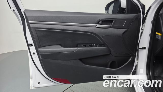 Hyundai Avante (AD) 1.6 GDI Value Plus 2018 — фото 24