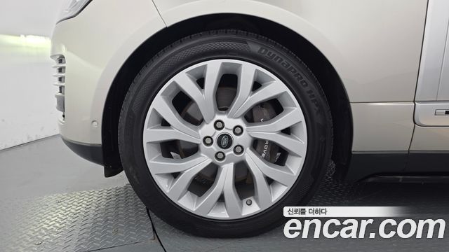 Land Rover Range Rover (IV) 4.4 SDV8 AB LWB DIESEL 2019 — фото 5