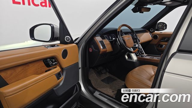 Land Rover Range Rover (IV) 4.4 SDV8 AB LWB DIESEL 2019 — фото 10