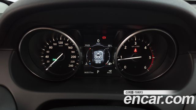 Land Rover Discovery Sport 2.0 TD4 HSE Luxury 2017 — фото 8