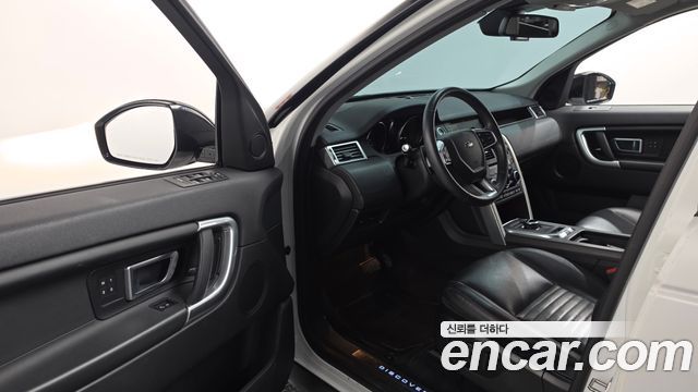 Land Rover Discovery Sport 2.0 TD4 HSE Luxury 2017 — фото 10