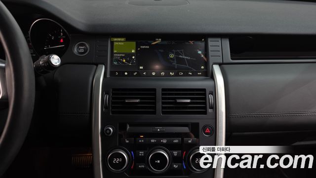 Land Rover Discovery Sport 2.0 TD4 HSE Luxury 2017 — фото 13