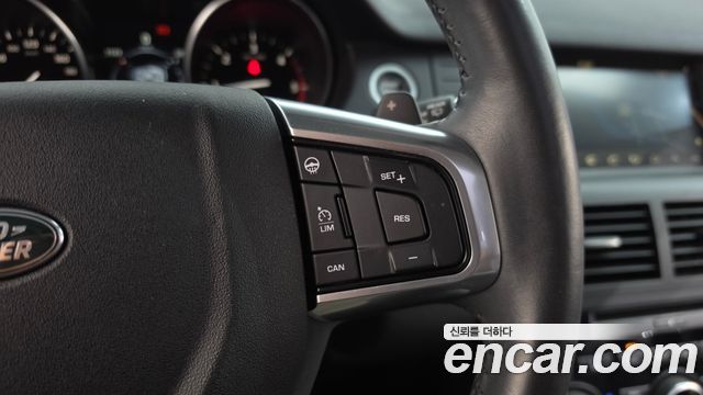 Land Rover Discovery Sport 2.0 TD4 HSE Luxury 2017 — фото 16