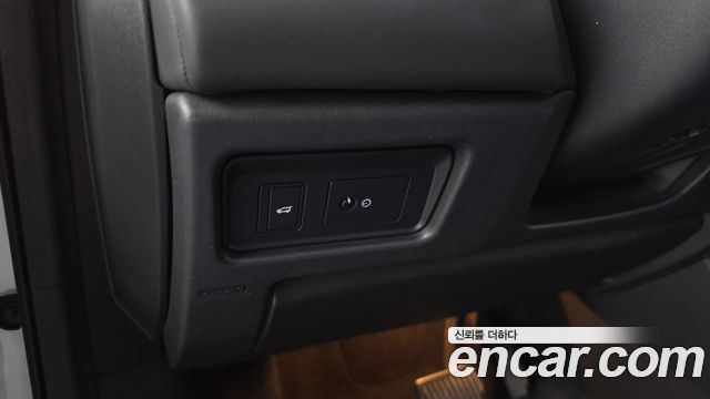 Land Rover Discovery Sport 2.0 TD4 HSE Luxury 2017 — фото 20