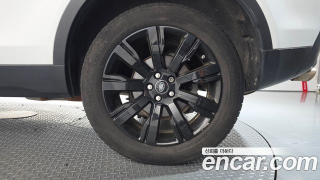 Land Rover Discovery Sport 2.0 TD4 HSE Luxury 2017 — фото 21