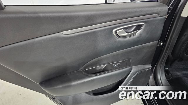 Renault Korea SM6 2.0 GDe SE 2019 — фото 25