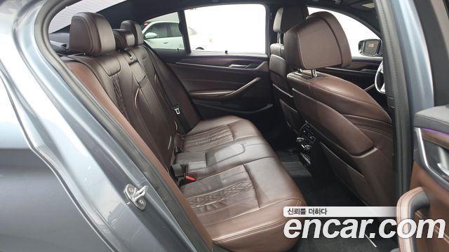 BMW 5 Series (G30) 530i xDrive M Sport Package Plus 2018 — фото 11