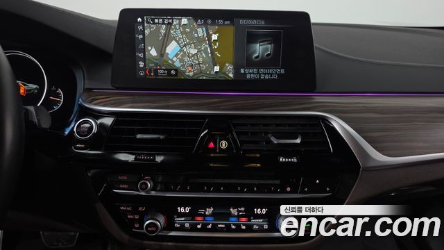 BMW 5 Series (G30) 530i xDrive M Sport Package Plus 2018 — фото 12