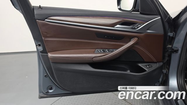 BMW 5 Series (G30) 530i xDrive M Sport Package Plus 2018 — фото 24