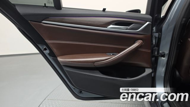 BMW 5 Series (G30) 530i xDrive M Sport Package Plus 2018 — фото 25