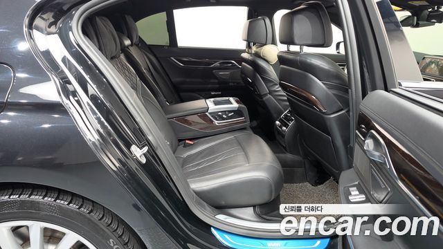 BMW 7 Series (G11) 730d xDrive 2016 — фото 11