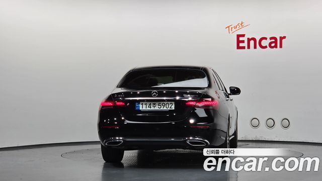 Mercedes-Benz E-Class (W213) E350 4MATIC Avantgarde 2022 — фото 4