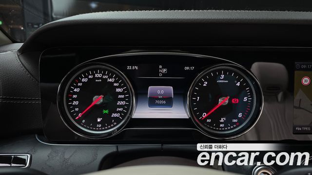 Mercedes-Benz E-Class (W213) E220d Cabriolet 2018 — фото 8