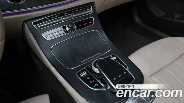 Mercedes-Benz E-Class (W213) E220d Cabriolet 2018 — фото 16