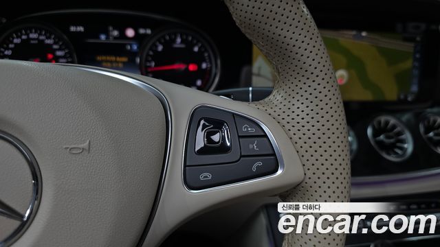 Mercedes-Benz E-Class (W213) E220d Cabriolet 2018 — фото 27