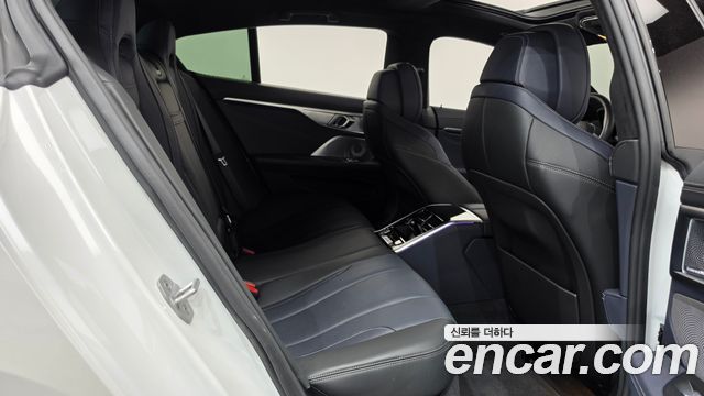 BMW 8 Series (G15) M850i xDrive Gran Coupe 2024 — фото 12