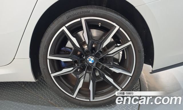BMW 8 Series (G15) M850i xDrive Gran Coupe 2024 — фото 21