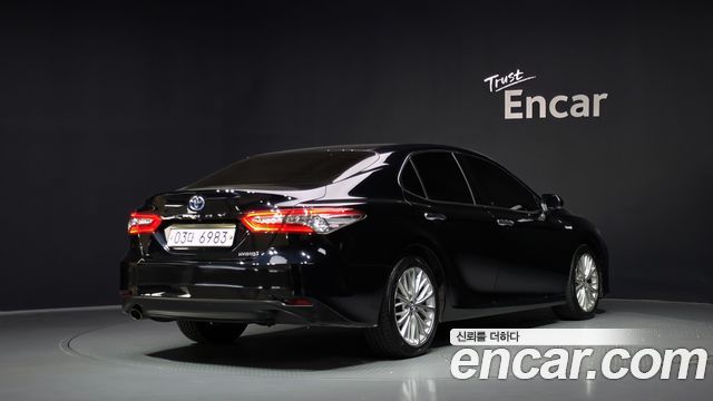 Toyota Camry (XV70) 2.5 XLE Hybrid 2019 — фото 2