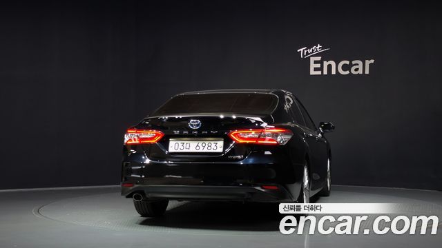 Toyota Camry (XV70) 2.5 XLE Hybrid 2019 — фото 4