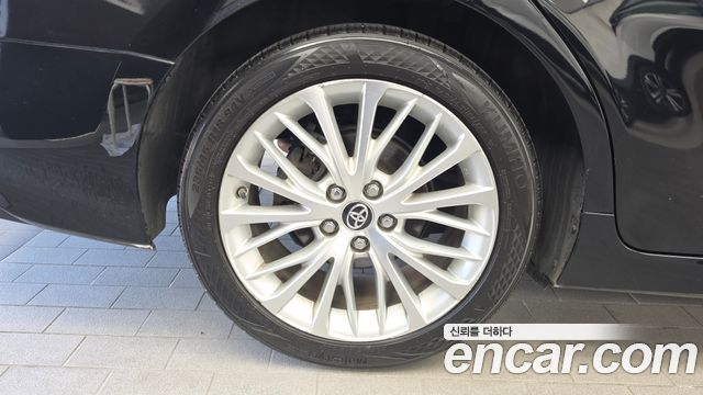 Toyota Camry (XV70) 2.5 XLE Hybrid 2019 — фото 5