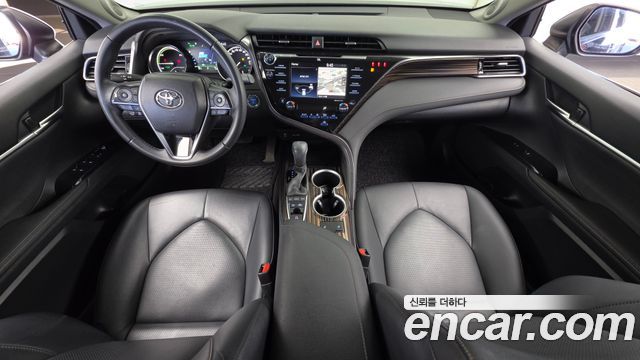 Toyota Camry (XV70) 2.5 XLE Hybrid 2019 — фото 7