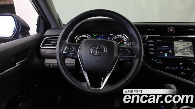 Toyota Camry (XV70) 2.5 XLE Hybrid 2019 — фото 13