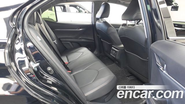 Toyota Camry (XV70) 2.5 XLE Hybrid 2019 — фото 26