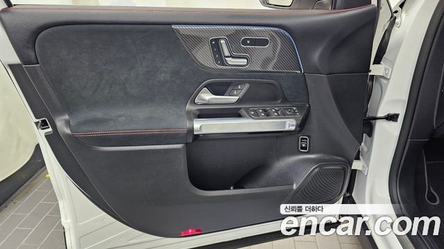 Mercedes-Benz GLB-Class (X247) AMG GLB35 4MATIC 2026 — фото 24